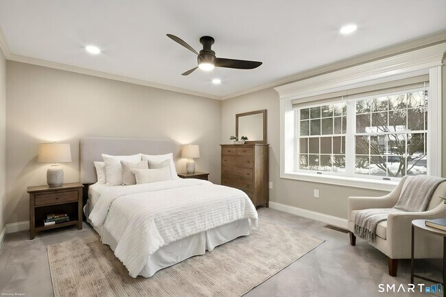 Building Photo - 193 The Meadows