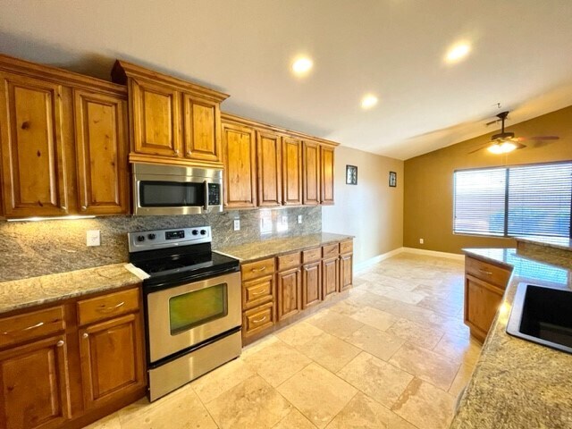 Building Photo - 34127 N Slate Creek Dr