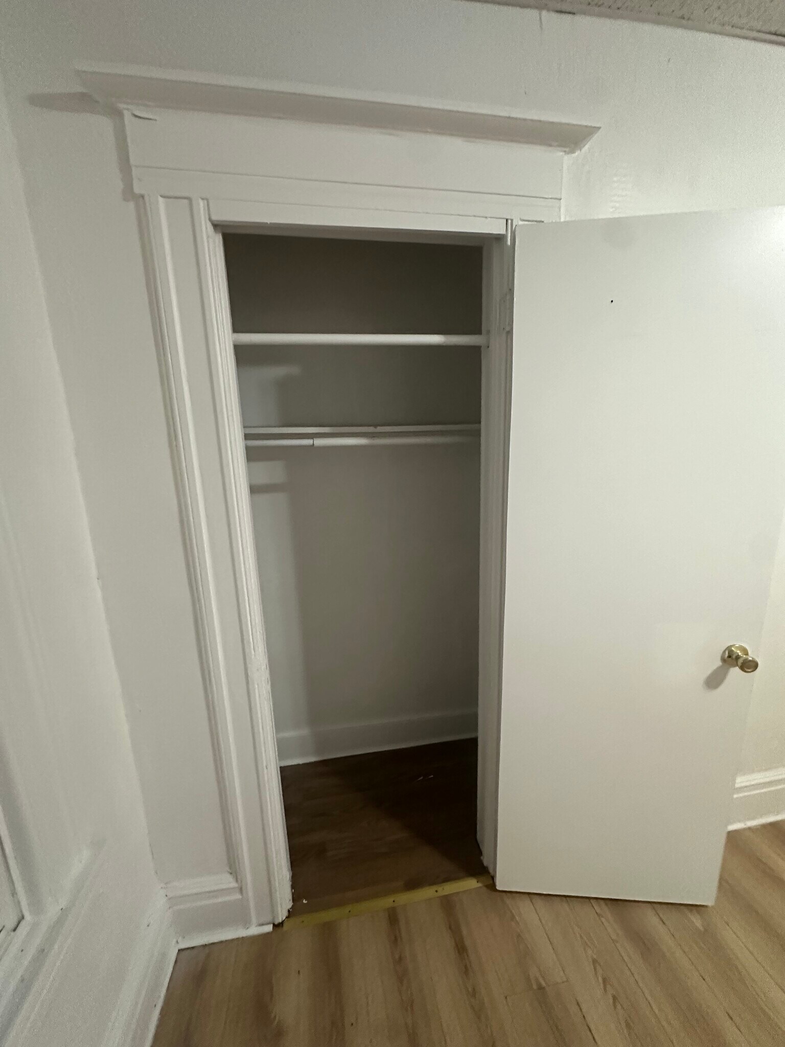 Building Photo - 96 N Essex Ave