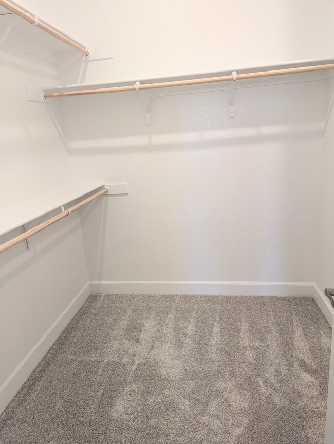 Building Photo - 5069 Brooks Cir