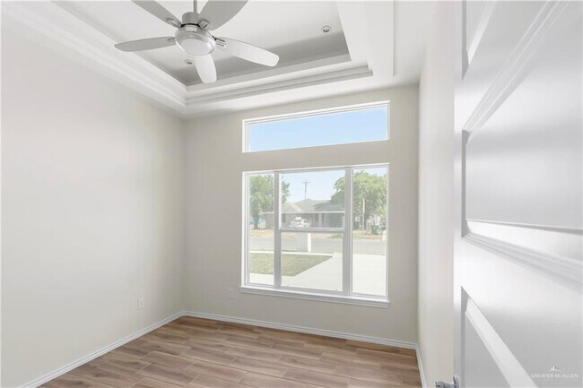 Building Photo - 18 Torreon St