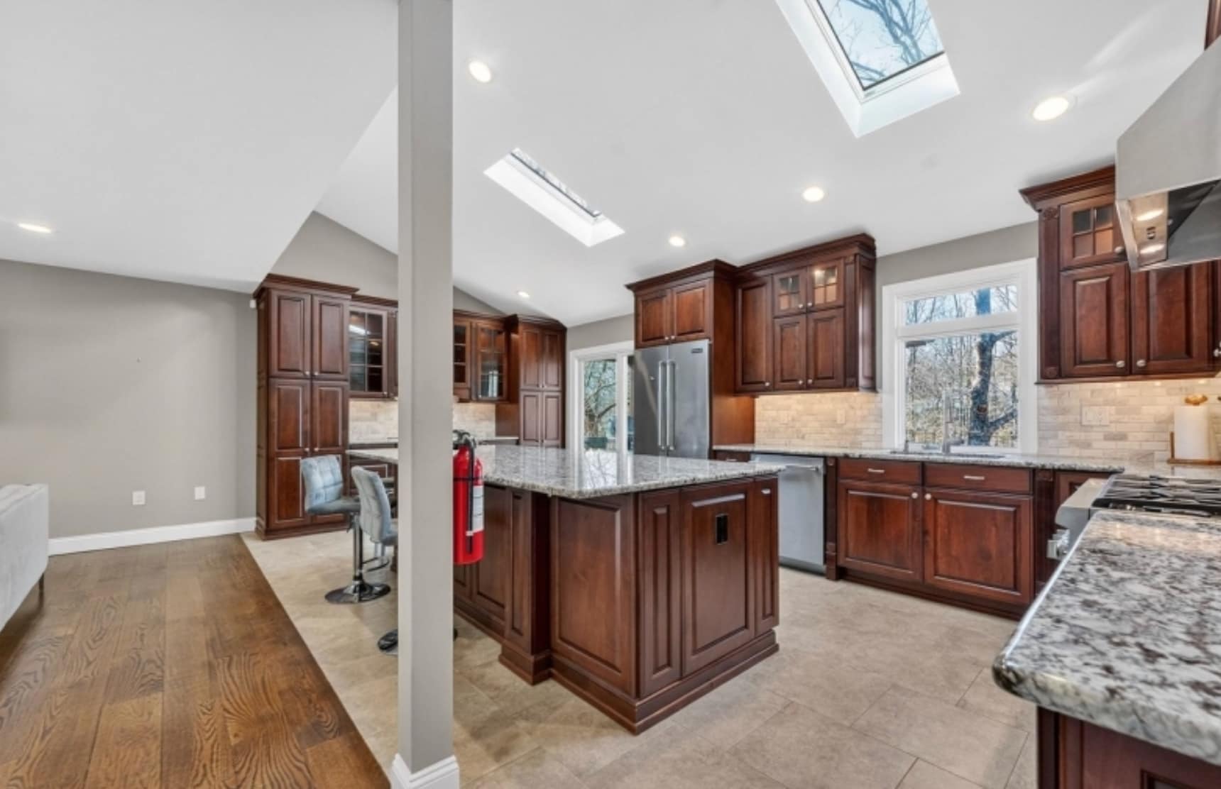 Building Photo - 2289 Brookside Dr