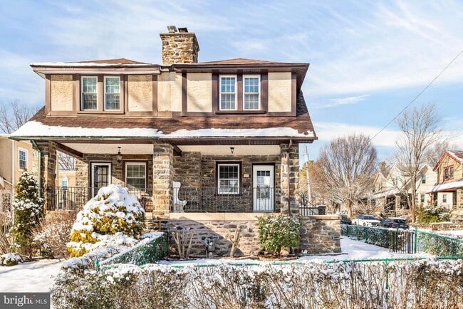 Building Photo - 137 Kenilworth Rd