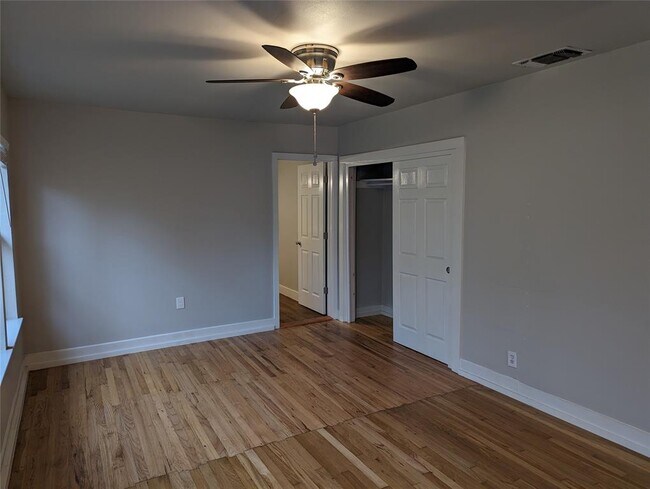 Building Photo - 4526 Avenue H