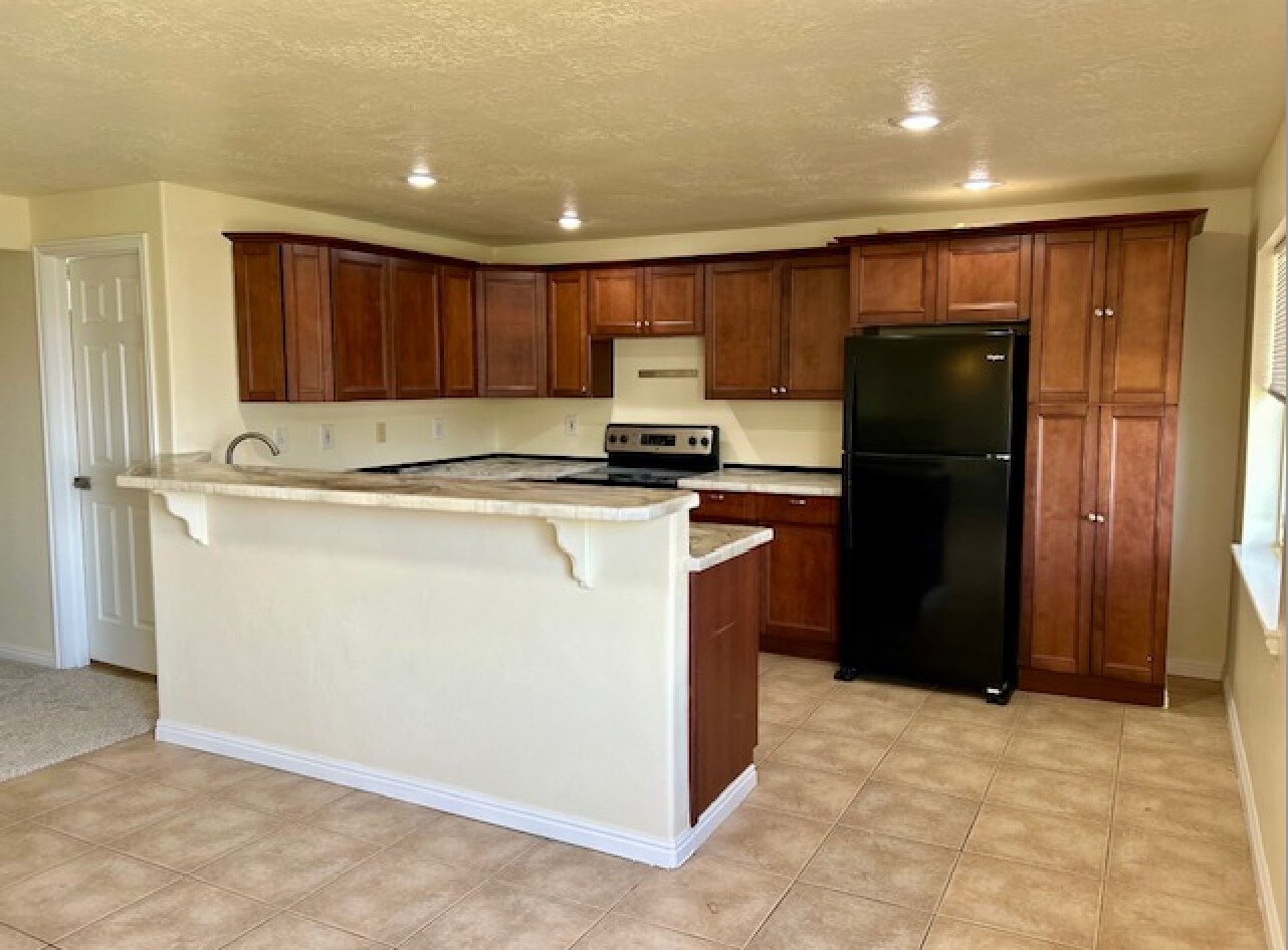 Building Photo - 3988 S Lake Vista Dr