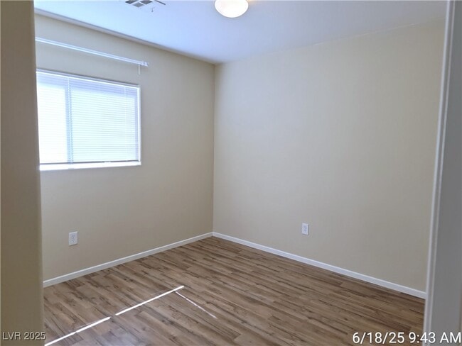 Building Photo - 7337 Ribbon Ridge Ave