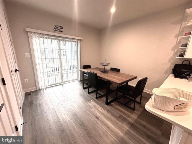 Building Photo - 19809 Habitat Ter