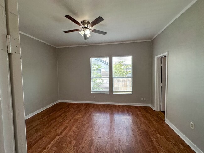 Building Photo - 611 Nelray Blvd