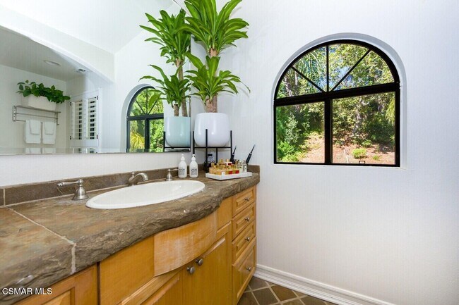 Building Photo - 3871 Cottonwood Grove Trail