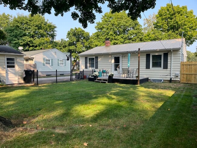 Building Photo - 1601 29th St