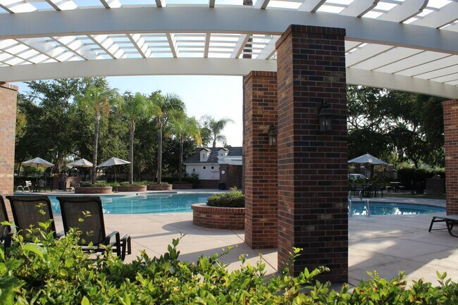 Building Photo - Northwest Bakersfield Home in the Village Green Community For Rent