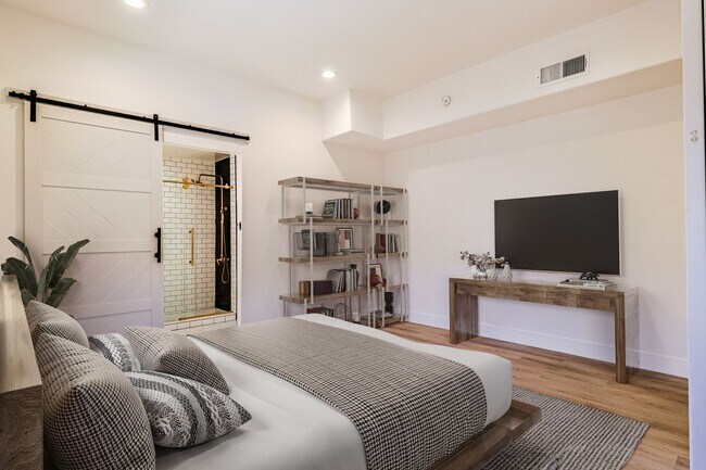 Building Photo - Chic Fully Renovated Luxury Home in the Burbank Hills!