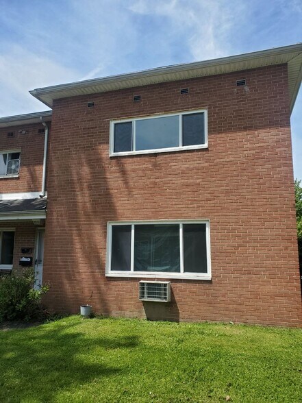 Building Photo - 23756 Banbury Cir
