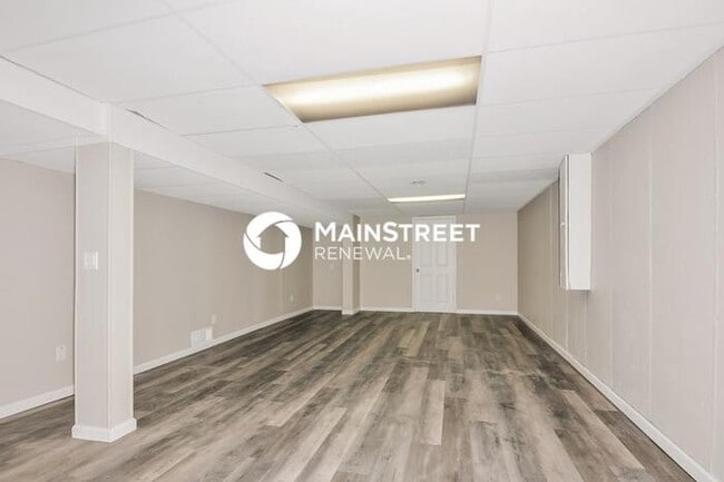 Building Photo - 3 Bedroom Pet-Friendly Home in St. Charles...