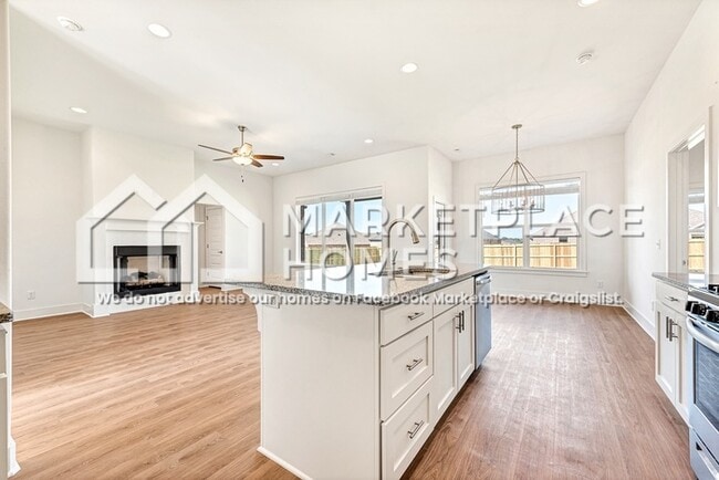 Building Photo - 561 N Goose Xing