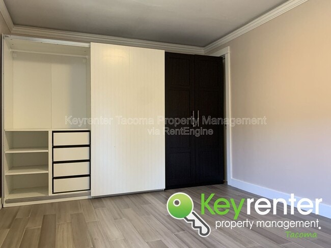 Building Photo - 1355 E 44th St