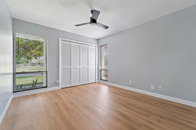 Building Photo - 2711 SW Egret Pond Cir