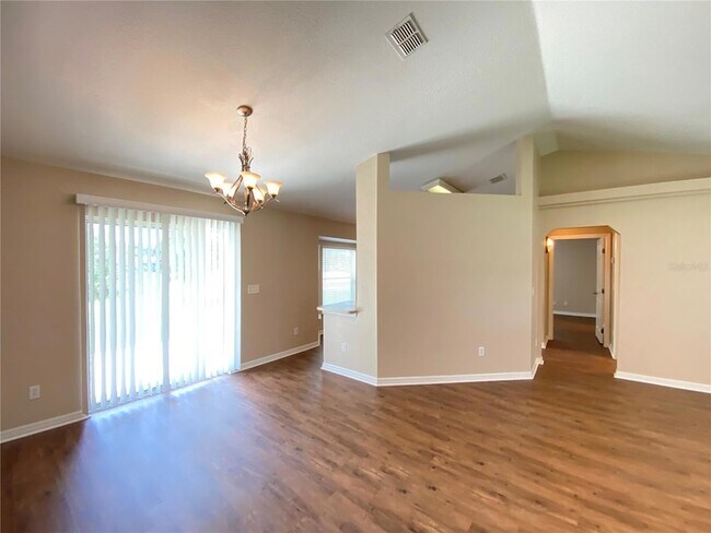 Building Photo - 5269 SE 70th Ave