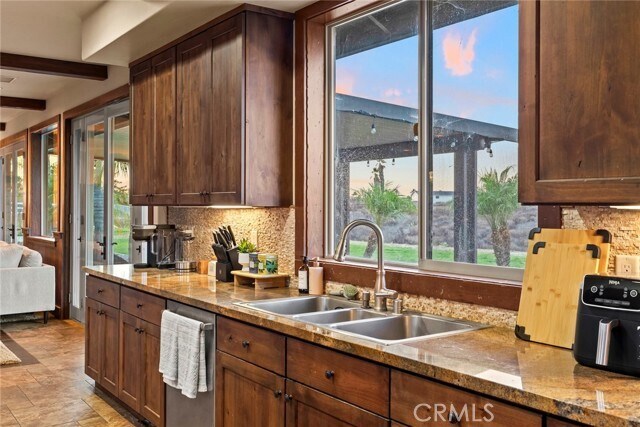 Building Photo - 34670 Santa Rita Rd