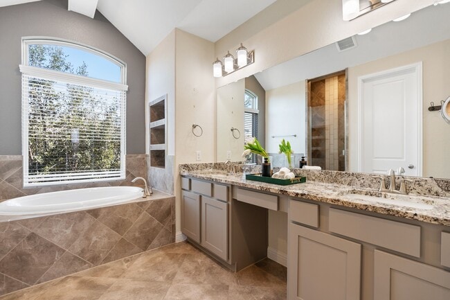 Building Photo - 1752 Trinity Bend Dr