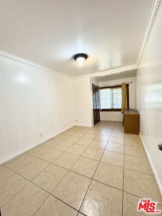 Building Photo - 14702 Studebaker Rd