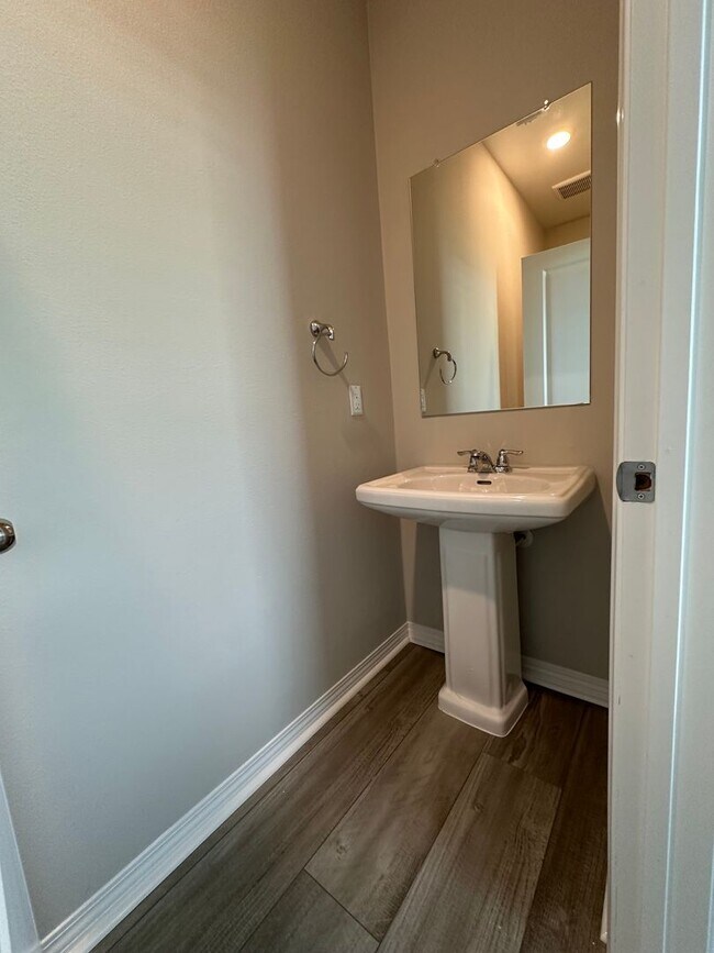 Building Photo - 3 Bedroom Lennar Model for Rent