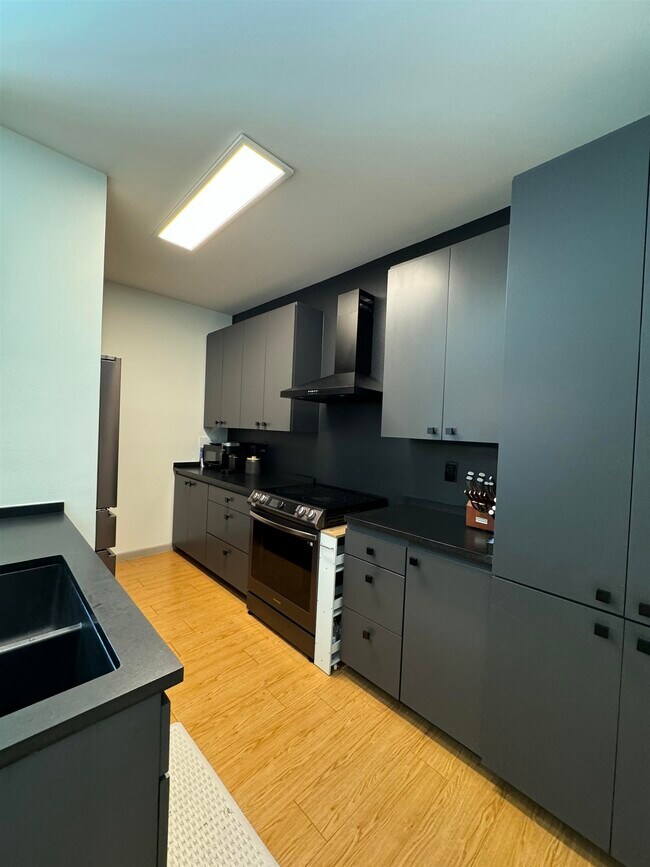 Building Photo - 7219 Rocio Dr