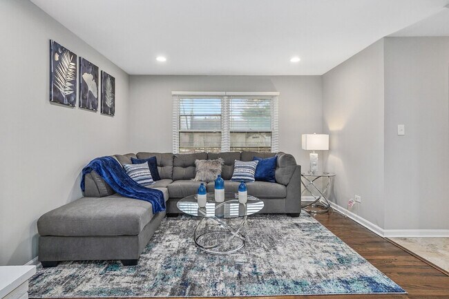 Primary Photo - 18830 Hamlin Ave