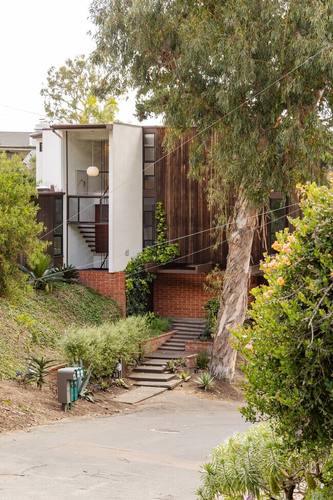 Building Photo - 459 Culebra St