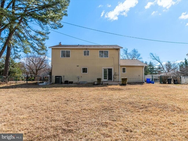 Building Photo - 402 S Cherry Grove Ave