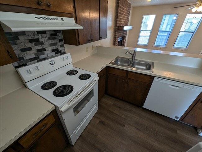 Building Photo - 400 Rawhide Loop