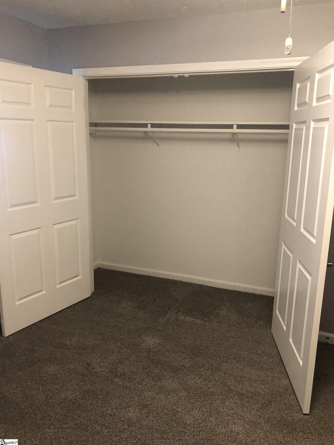 Building Photo - 204 Wenwood Cir