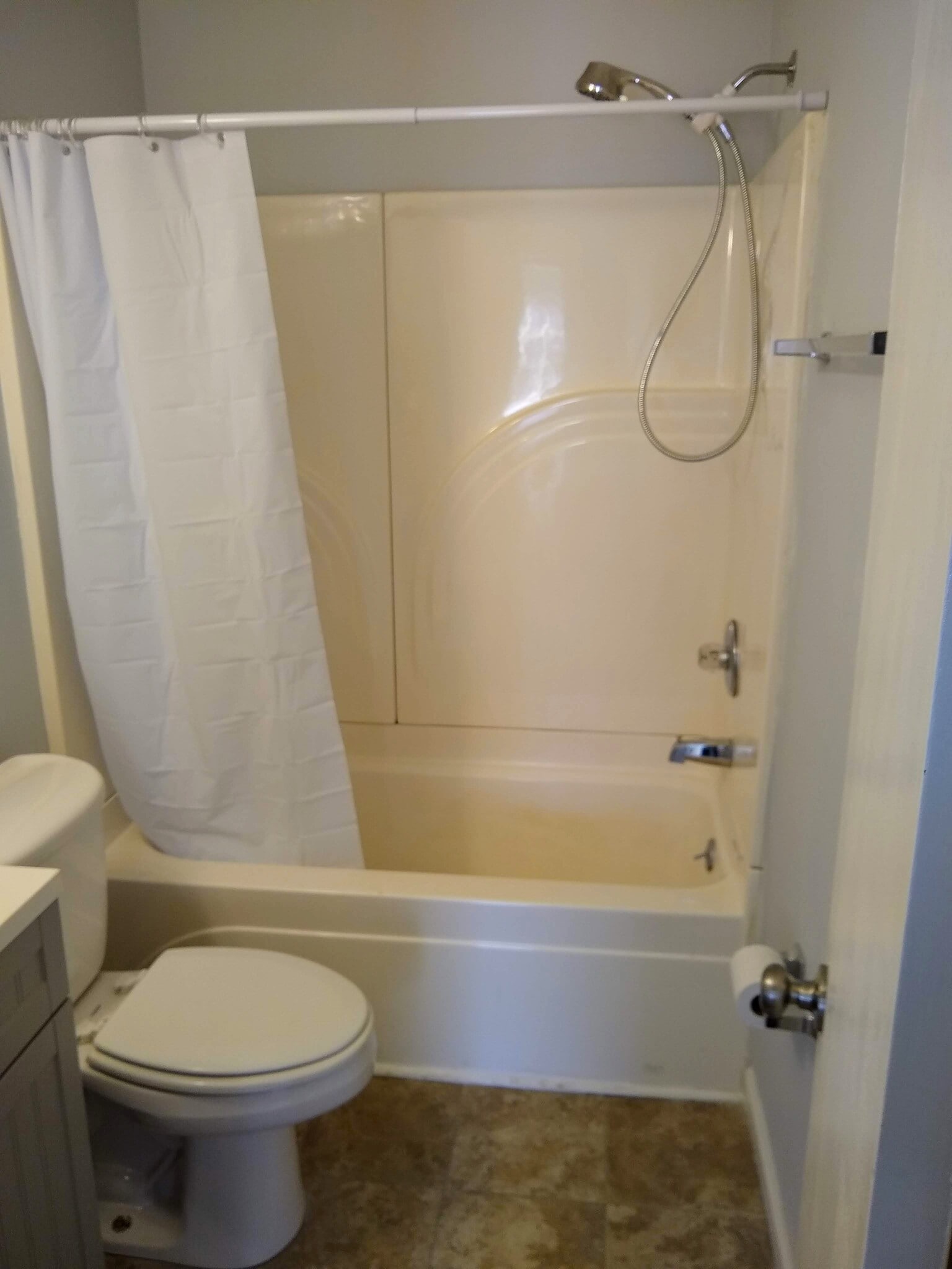 Bathroom - 1411 Daniel St
