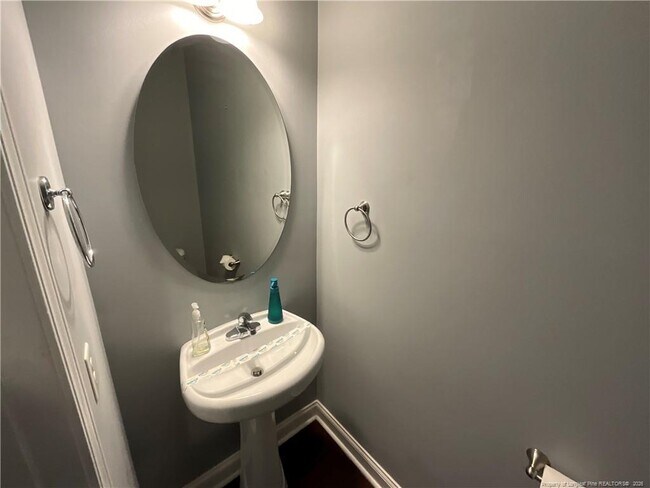 Building Photo - 269 Fountain Grove Dr