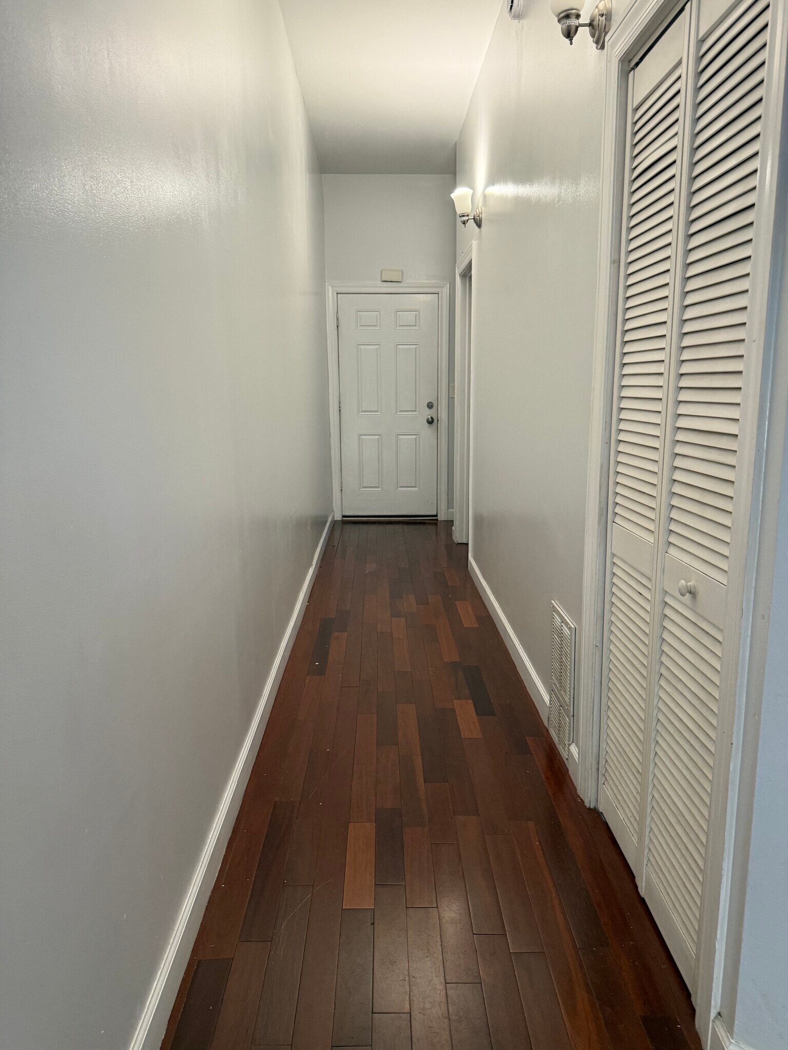 Building Photo - 1647 S Throop St