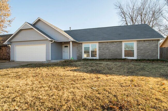 Building Photo - 2823 S 138th E Ave