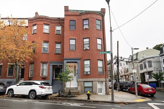 Primary Photo - 6 Monmouth St