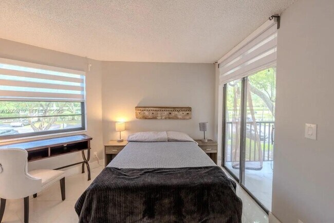 Building Photo - 10451 W Broward Blvd