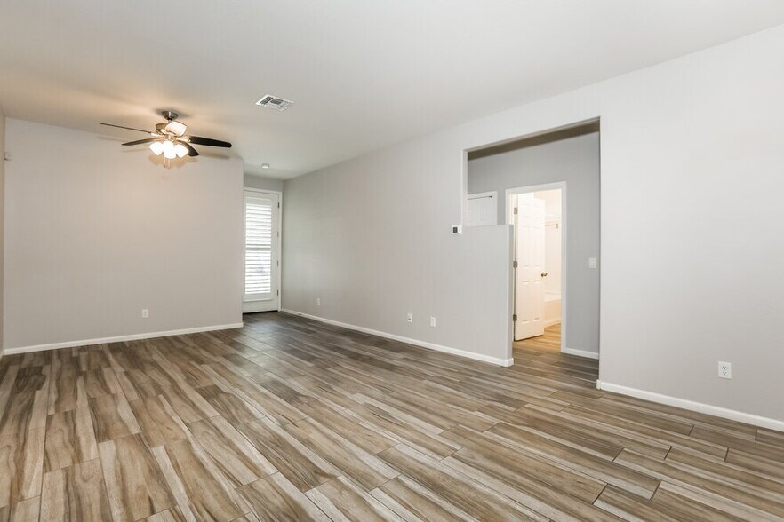 Building Photo - 7414 E Onza Ave