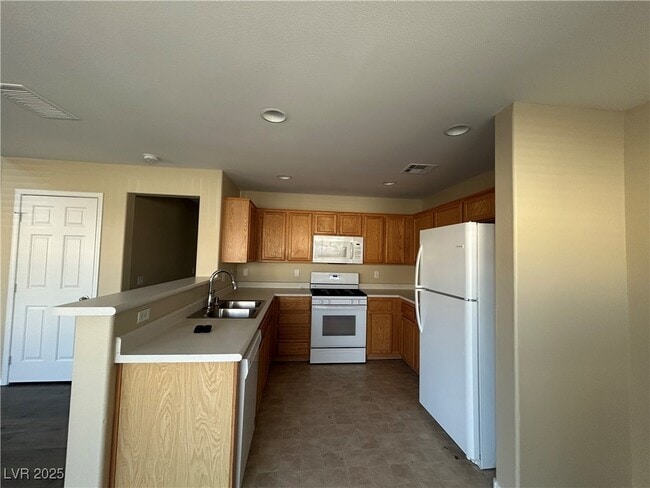 Building Photo - 933 Monte De Oro Ave