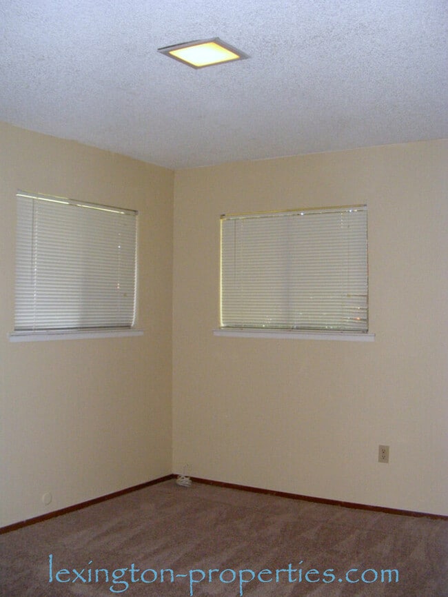 Building Photo - Charming 2BD/1.5BA Home, located in Arden ...