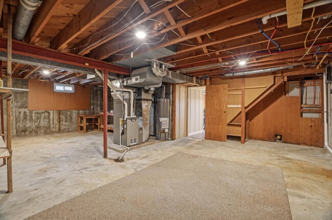 Building Photo - 208 Westridge Dr