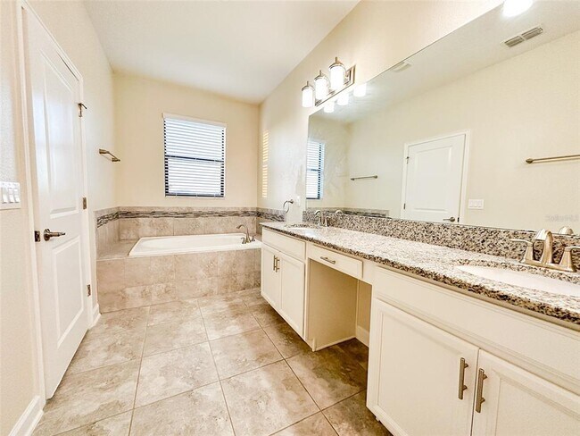 Building Photo - 15149 Night Heron Dr