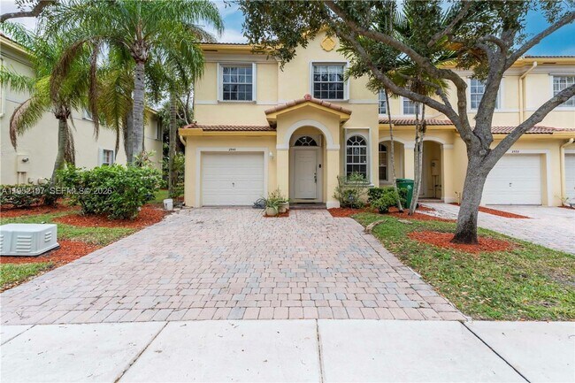 Building Photo - 2540 SW 85th Terrace