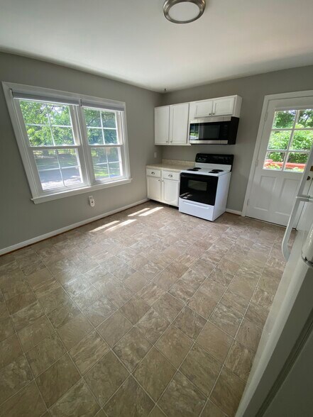 Building Photo - 753 Weidman Rd