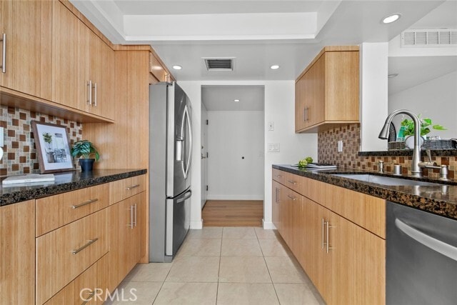 Building Photo - 343 Pioneer Dr