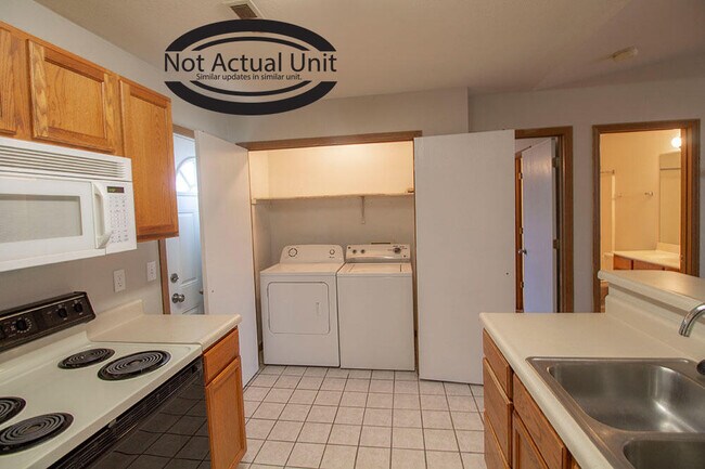 Building Photo - 1505 Native Dancer Ct