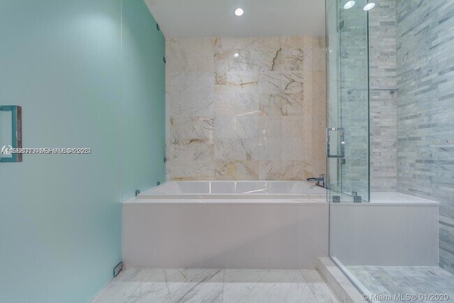 Building Photo - 851 NE 1st Ave