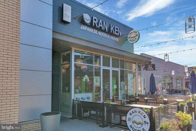 Building Photo - 111 Chevy Chase St