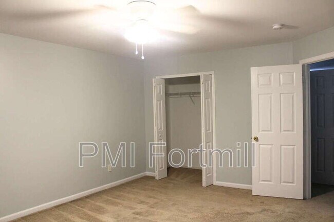 Building Photo - 1147 Spicewood Pines Rd